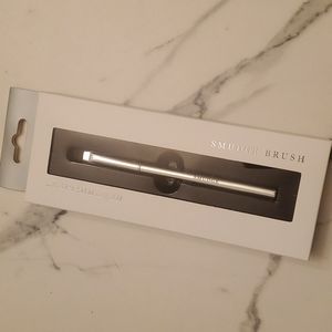 NEW Urban Glow Smudge Brush